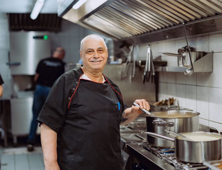 Udo, Küchenchef